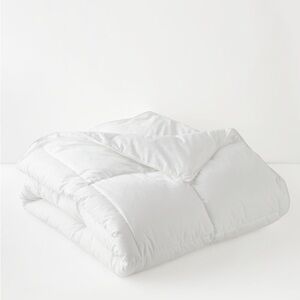 Garnet Hill Signature Down-Alternative Duvet